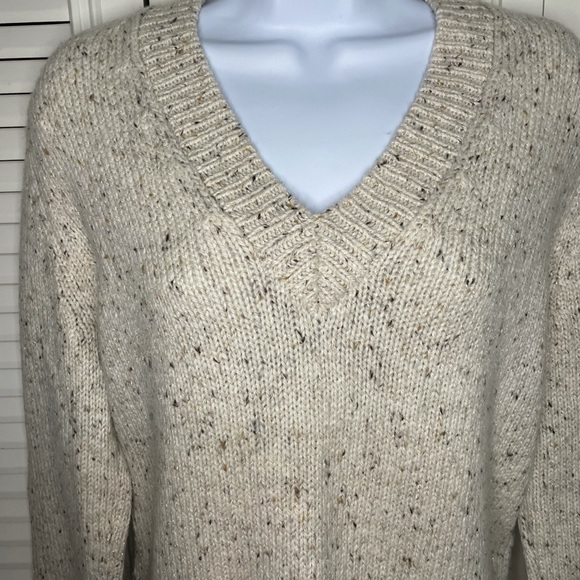 Banana Republic Factory sweater size large - Picture 2 of 5